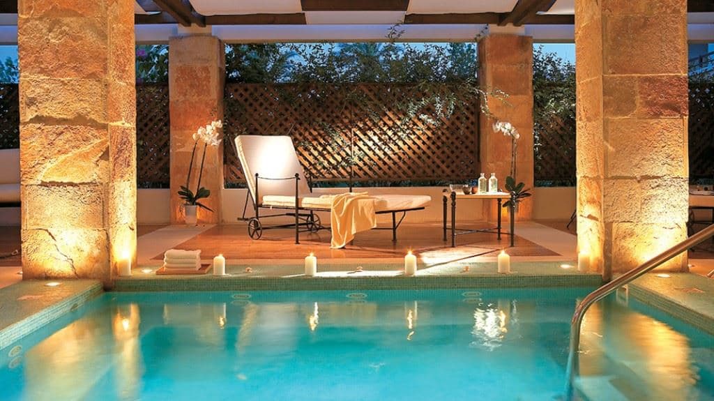 pools-indoor-pool