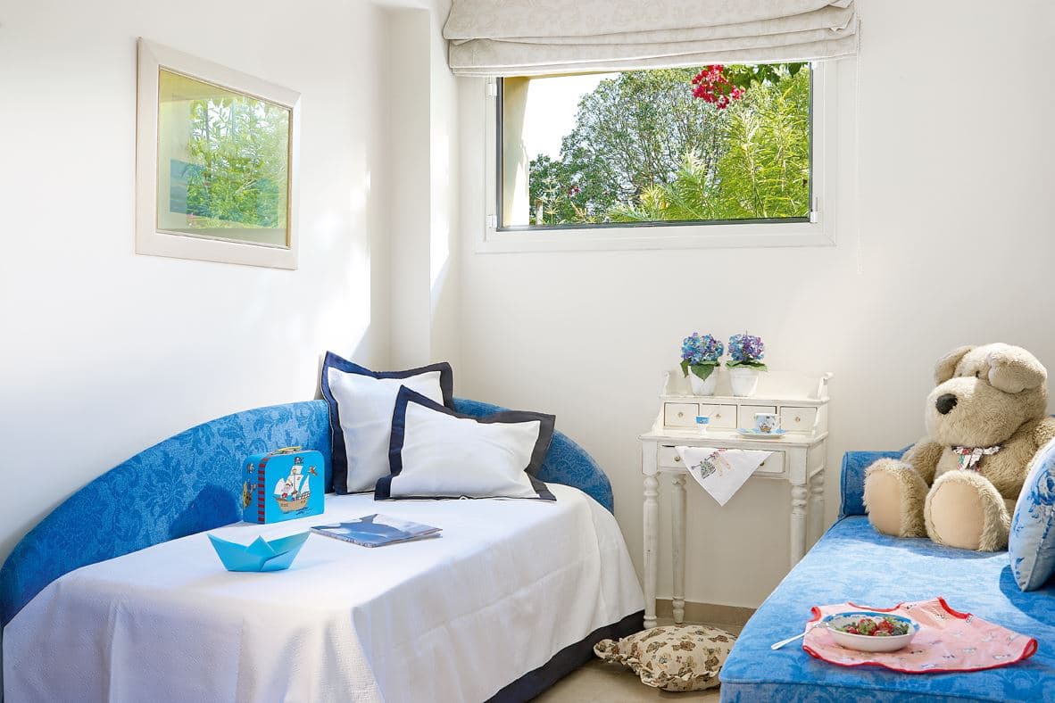 rooms-famous-family-bungalow-first-row-private-pool