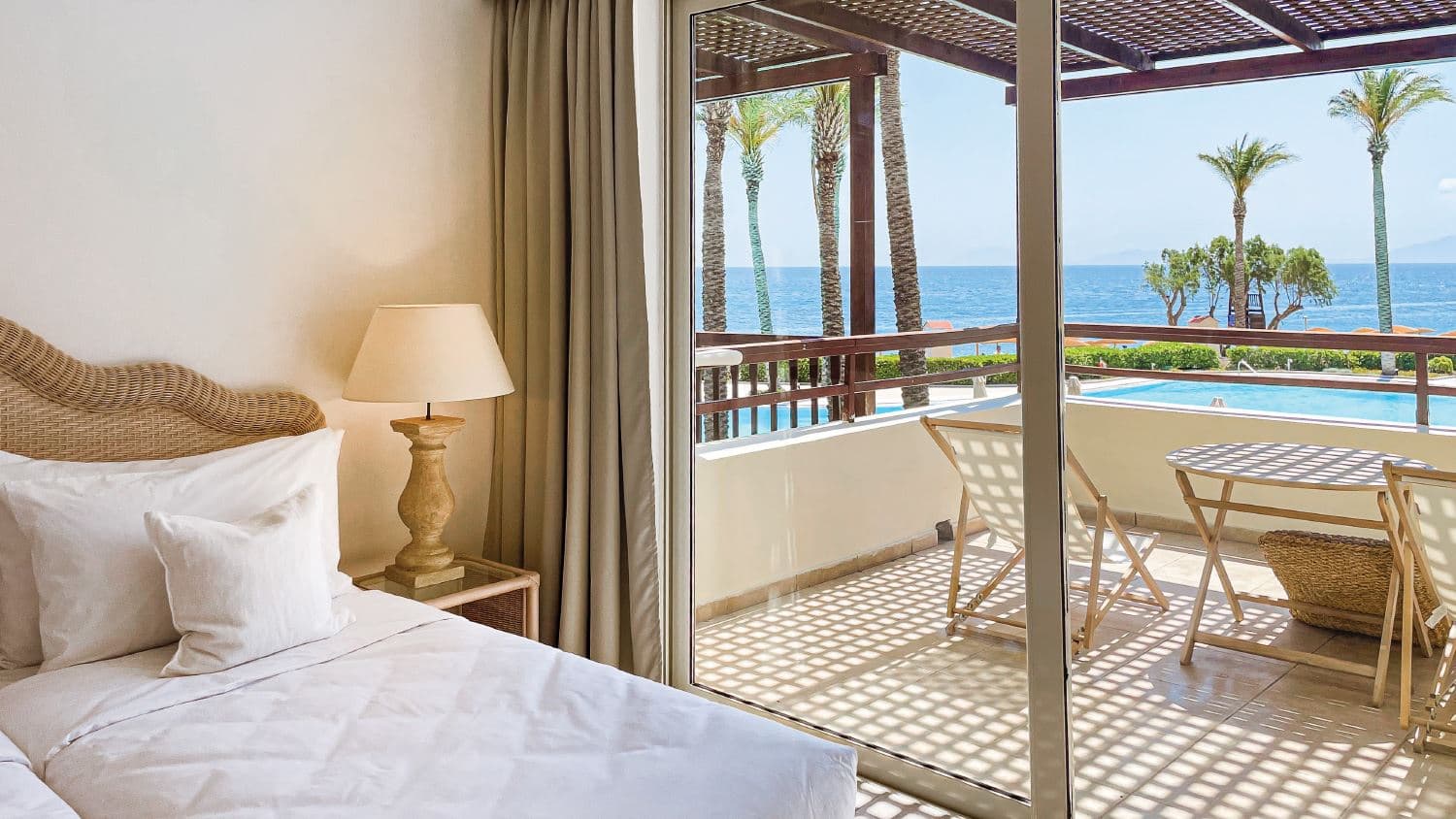 rooms-luxury-family-suite