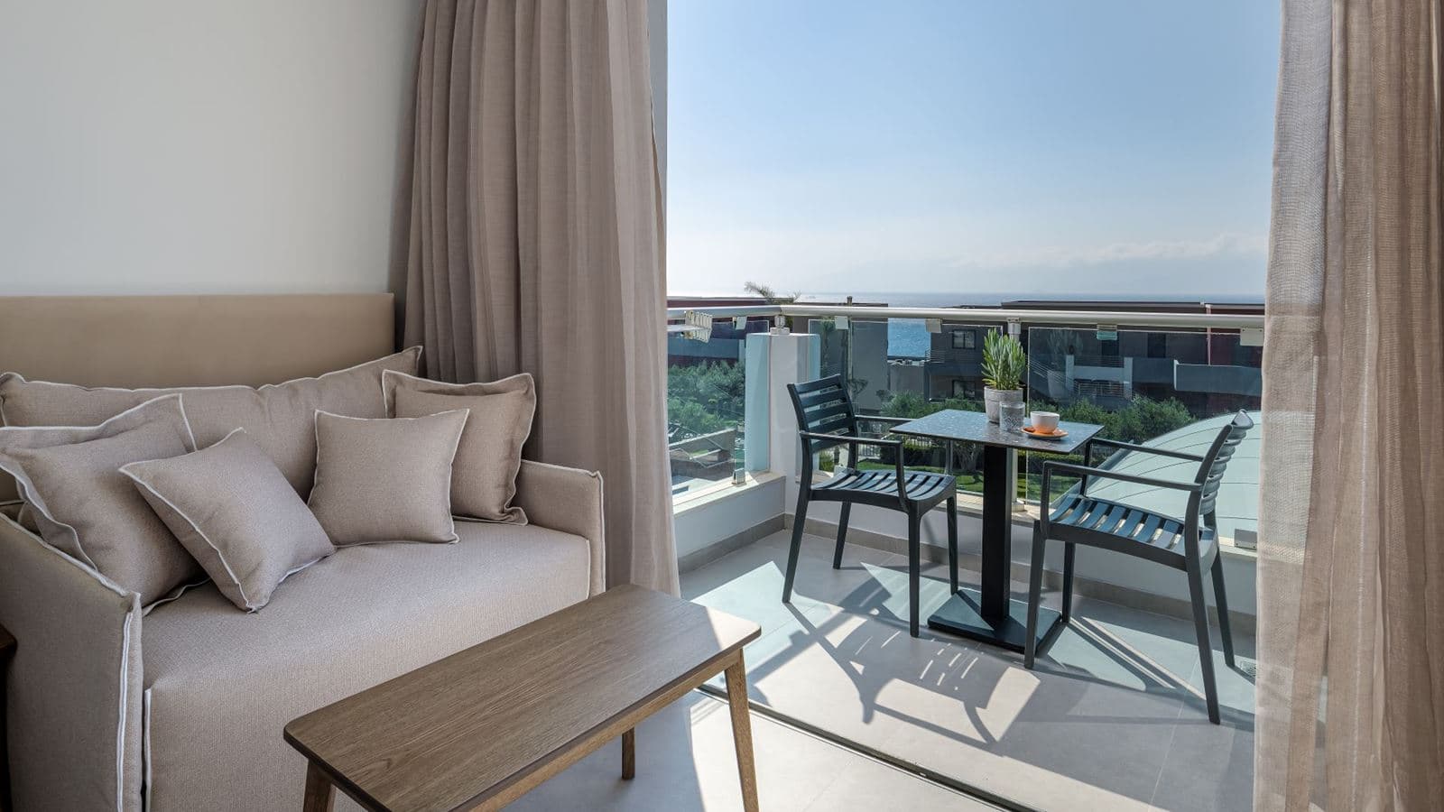 rooms-double-partial-sea-view