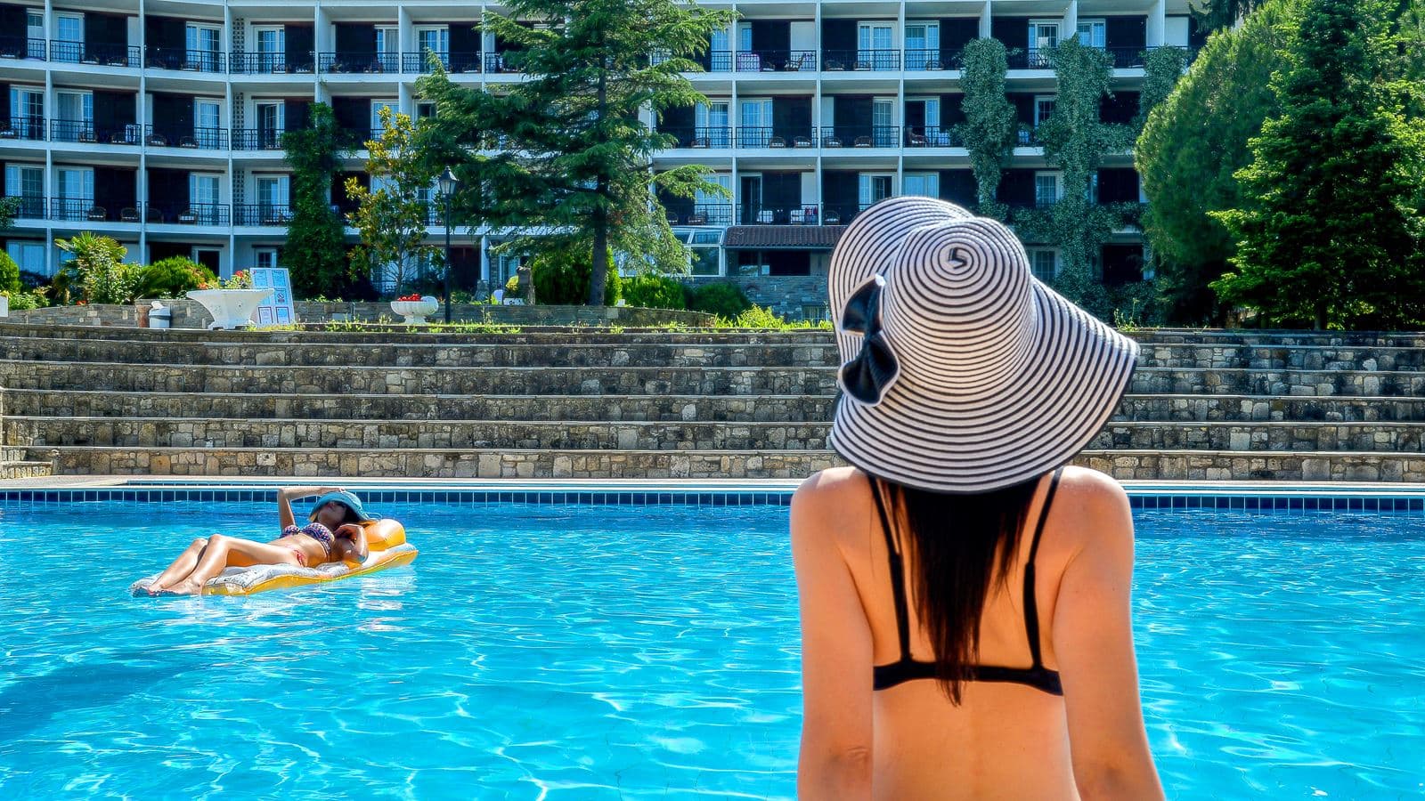 pools-outdoor-pool
