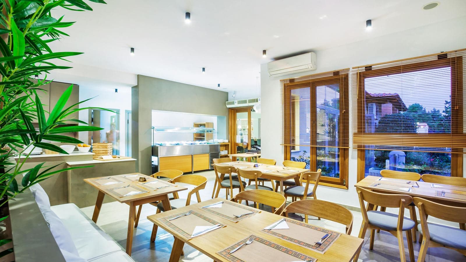 restaurants-restaurant