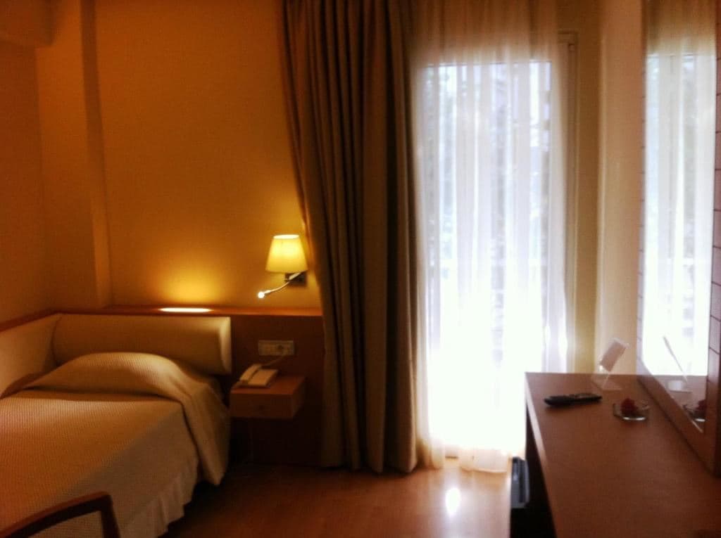 rooms-double-for-single-use