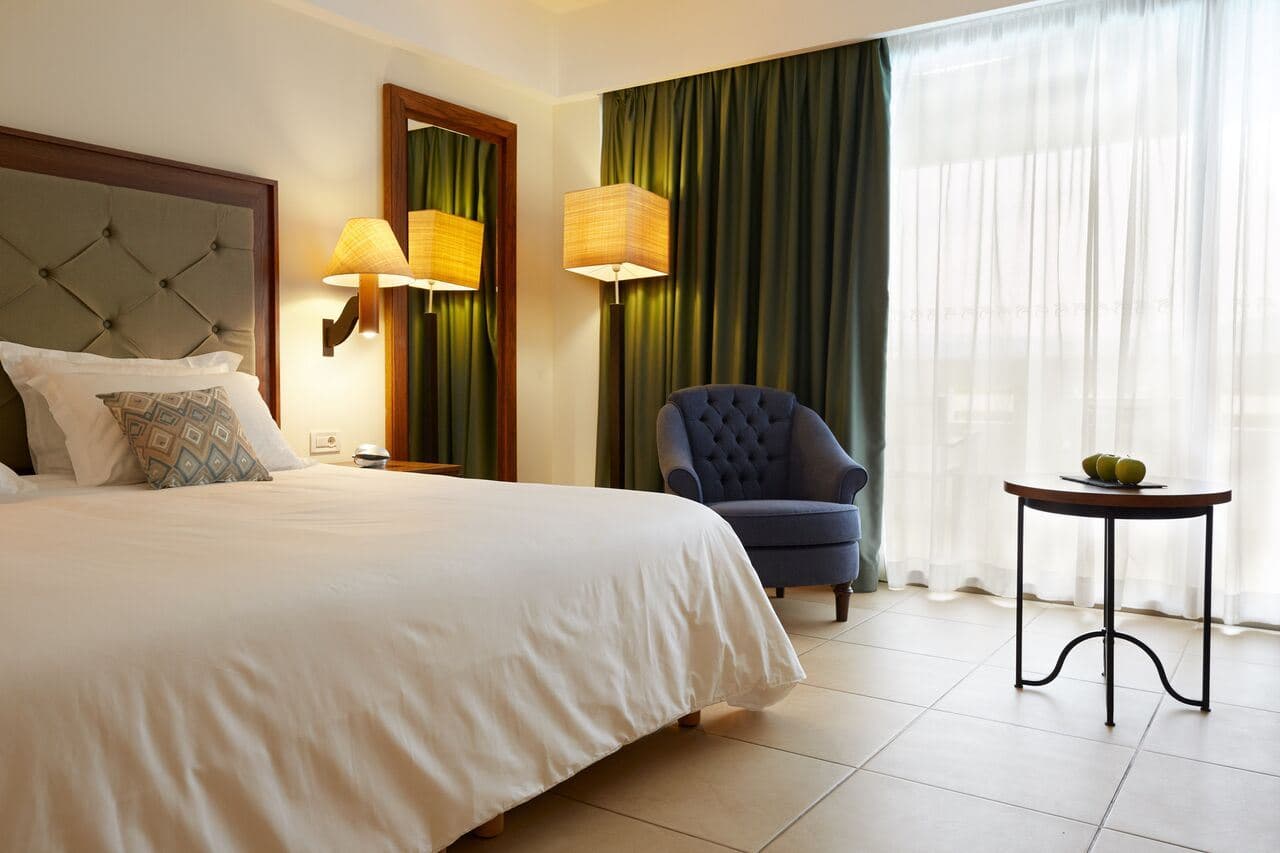 rooms-superior-deluxe-double-beach-front