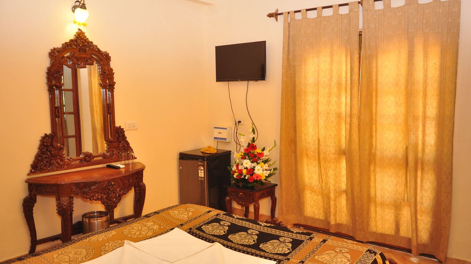 rooms-deluxe-room