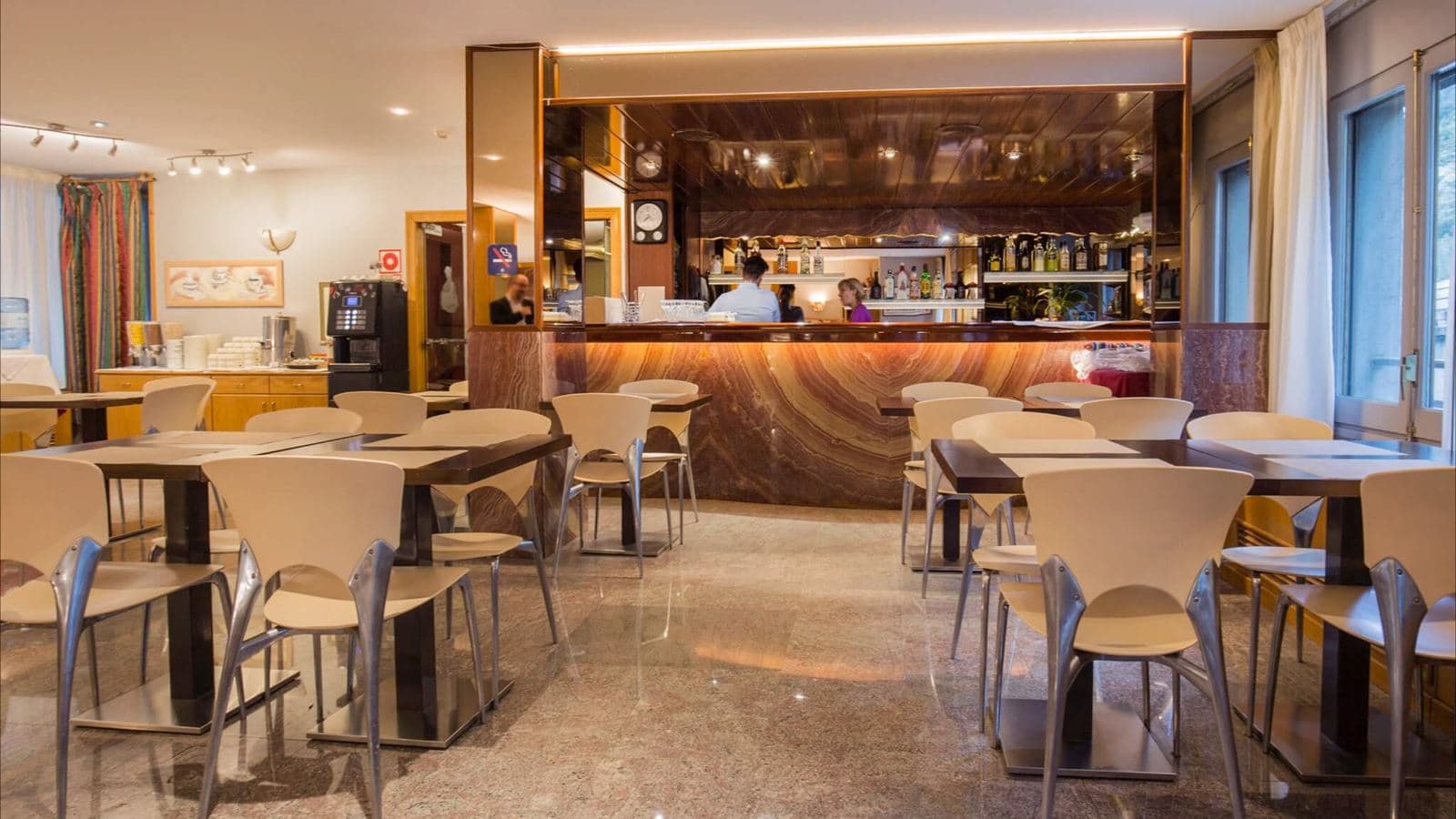 restaurants-restaurants