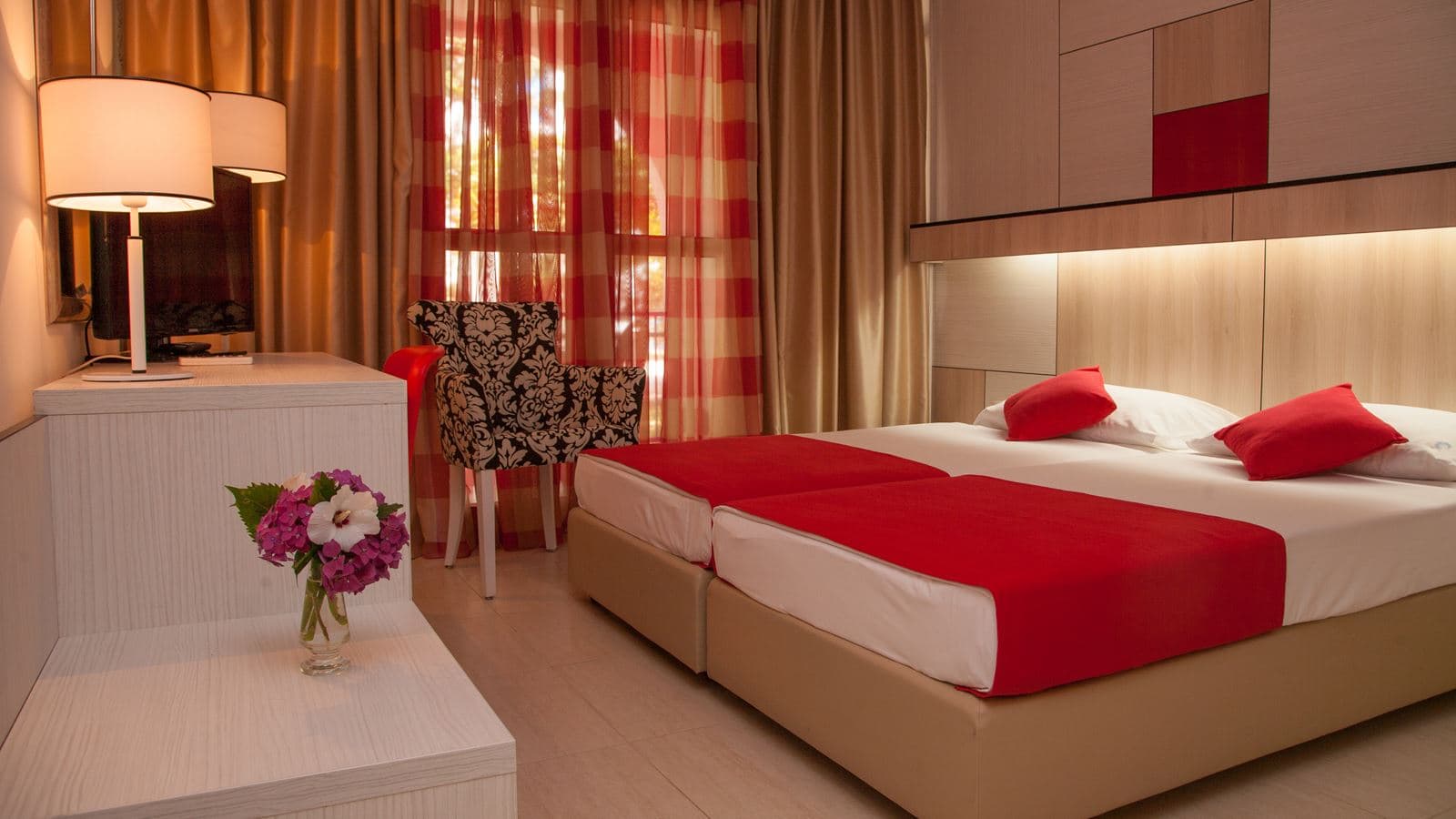 rooms-double-room-with-balcony
