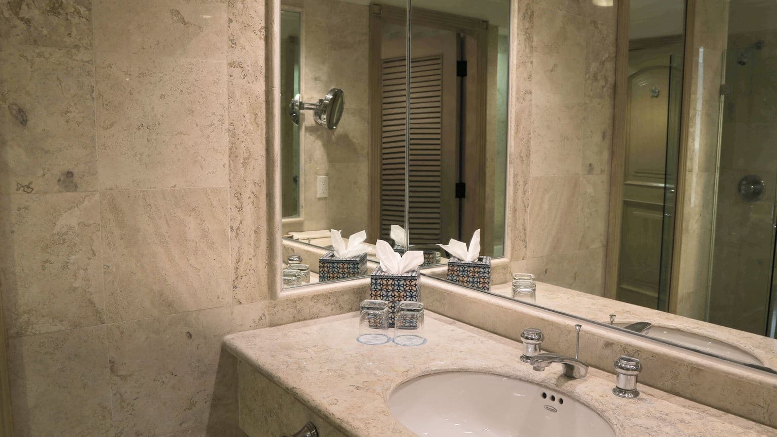 rooms-suite-deluxe