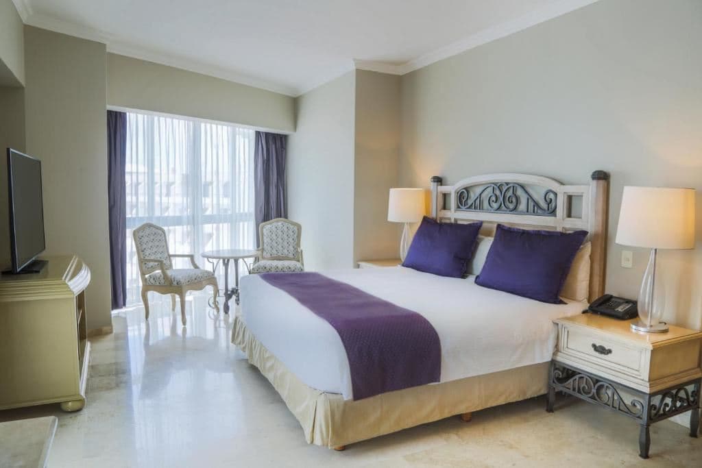 rooms-laguna-suite