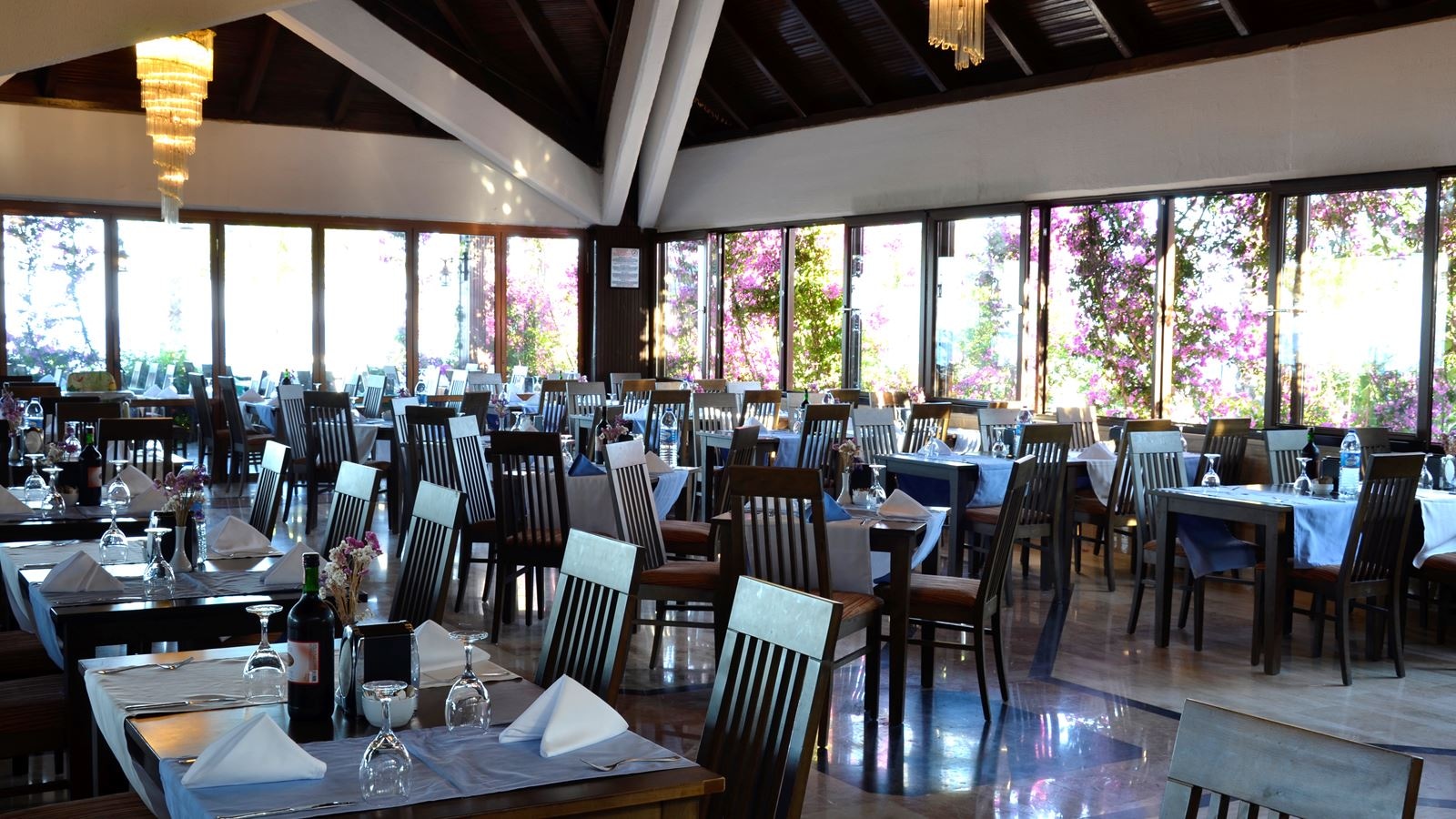 restaurants-main-restaurant