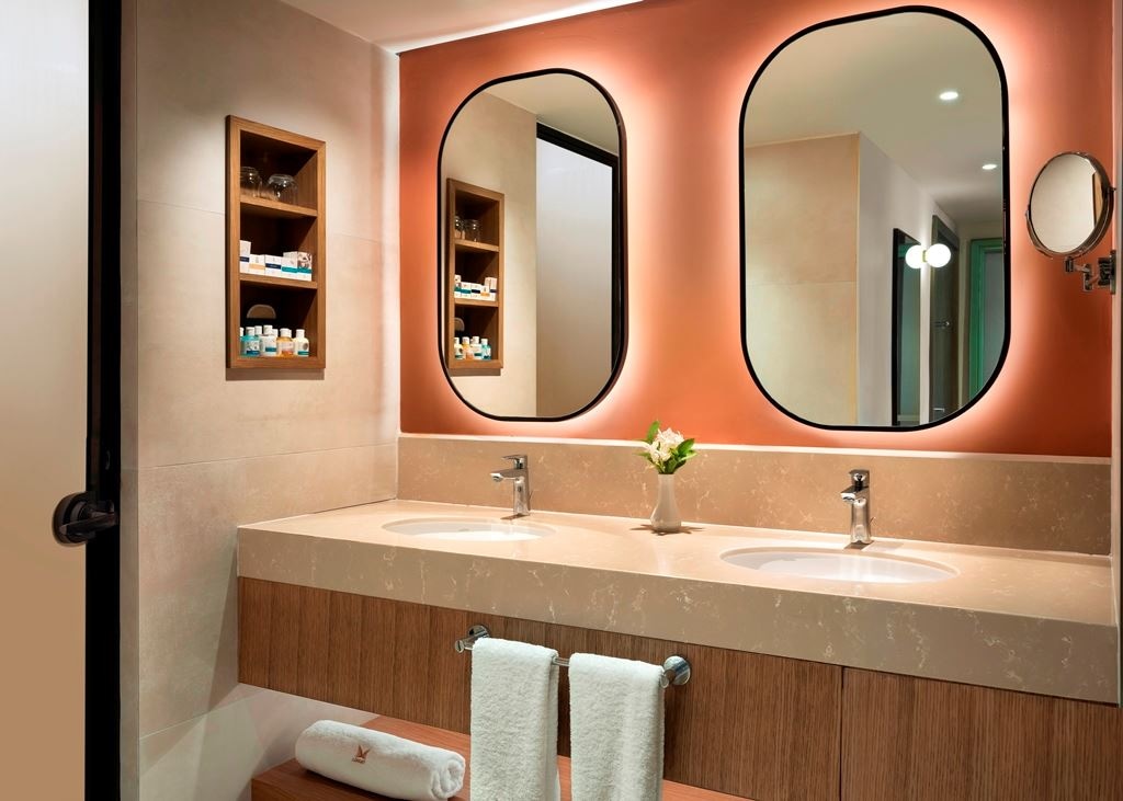 rooms-deluxe-large-side-sea-view-type-2ad