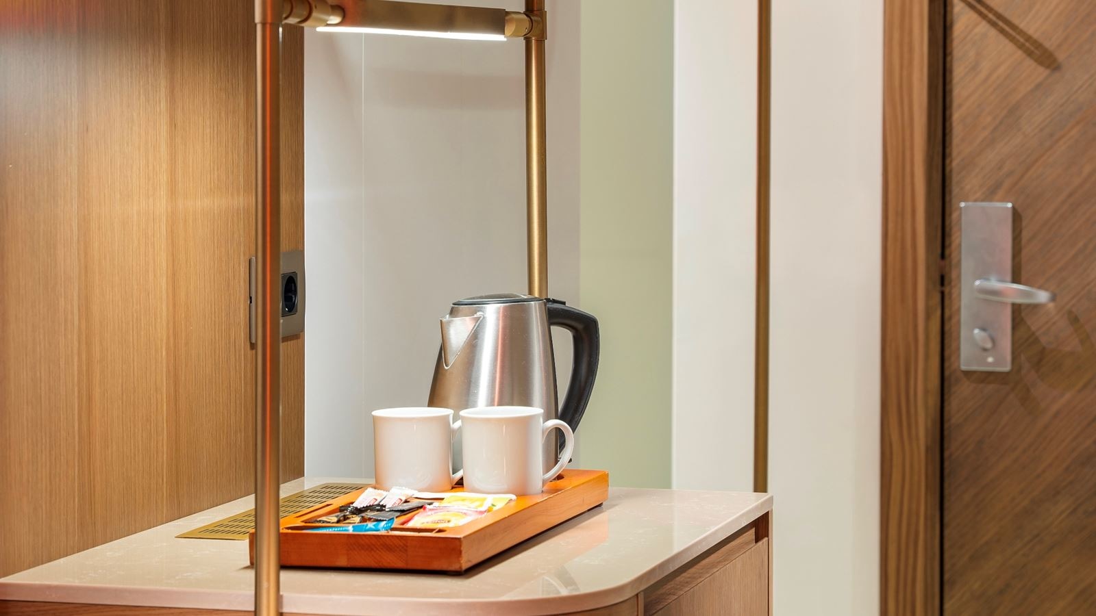 rooms-deluxe-large-side-sea-view-type-2ad