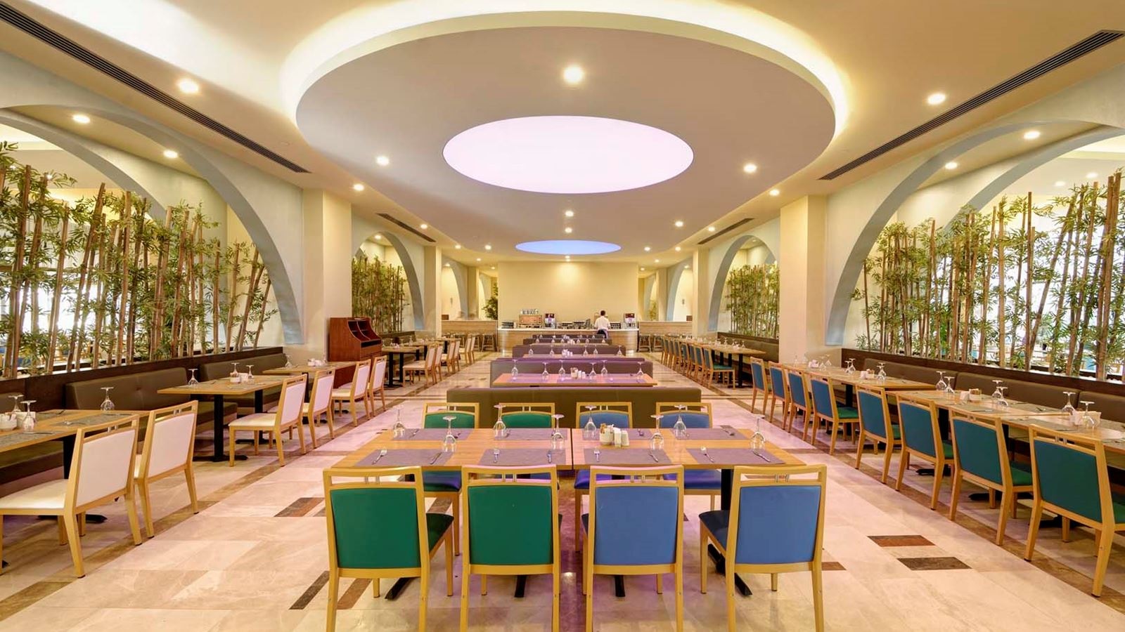 restaurants-pina-main-restaurant