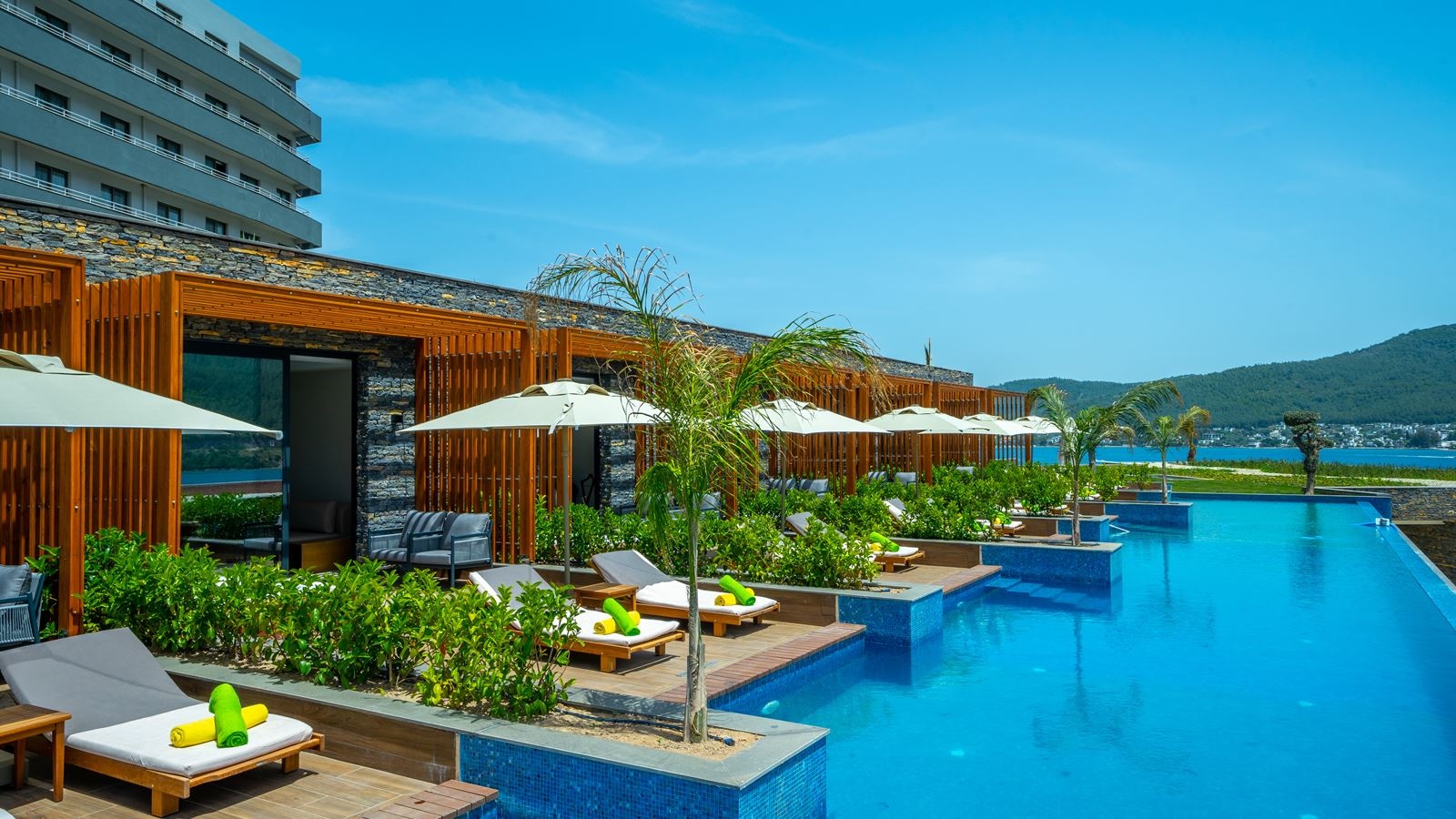 rooms-swim-up-room-sea-view