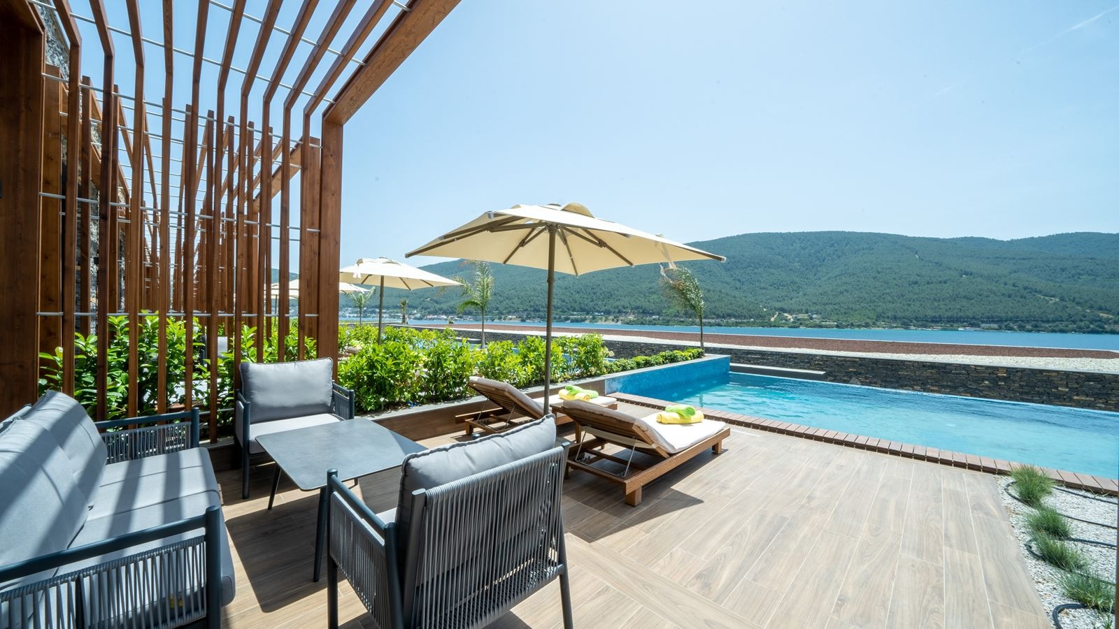 rooms-executive-villa