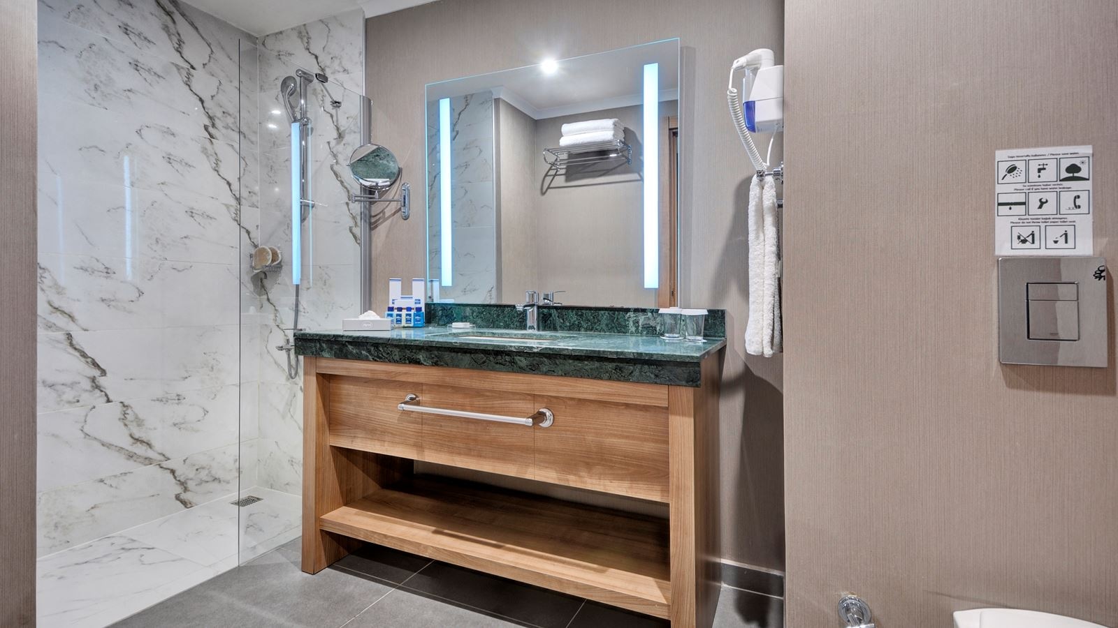 rooms-superior-room-seaview