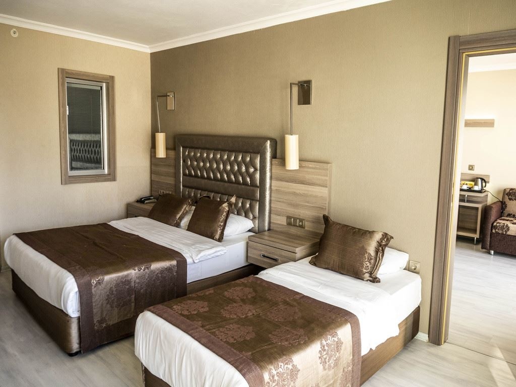 rooms-family-connection-room