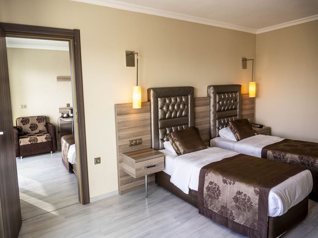 rooms-family-connection-room