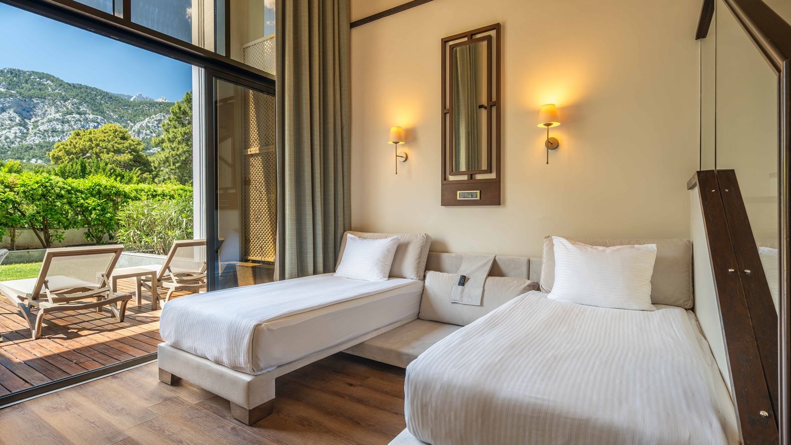 rooms-dublex-family-suite