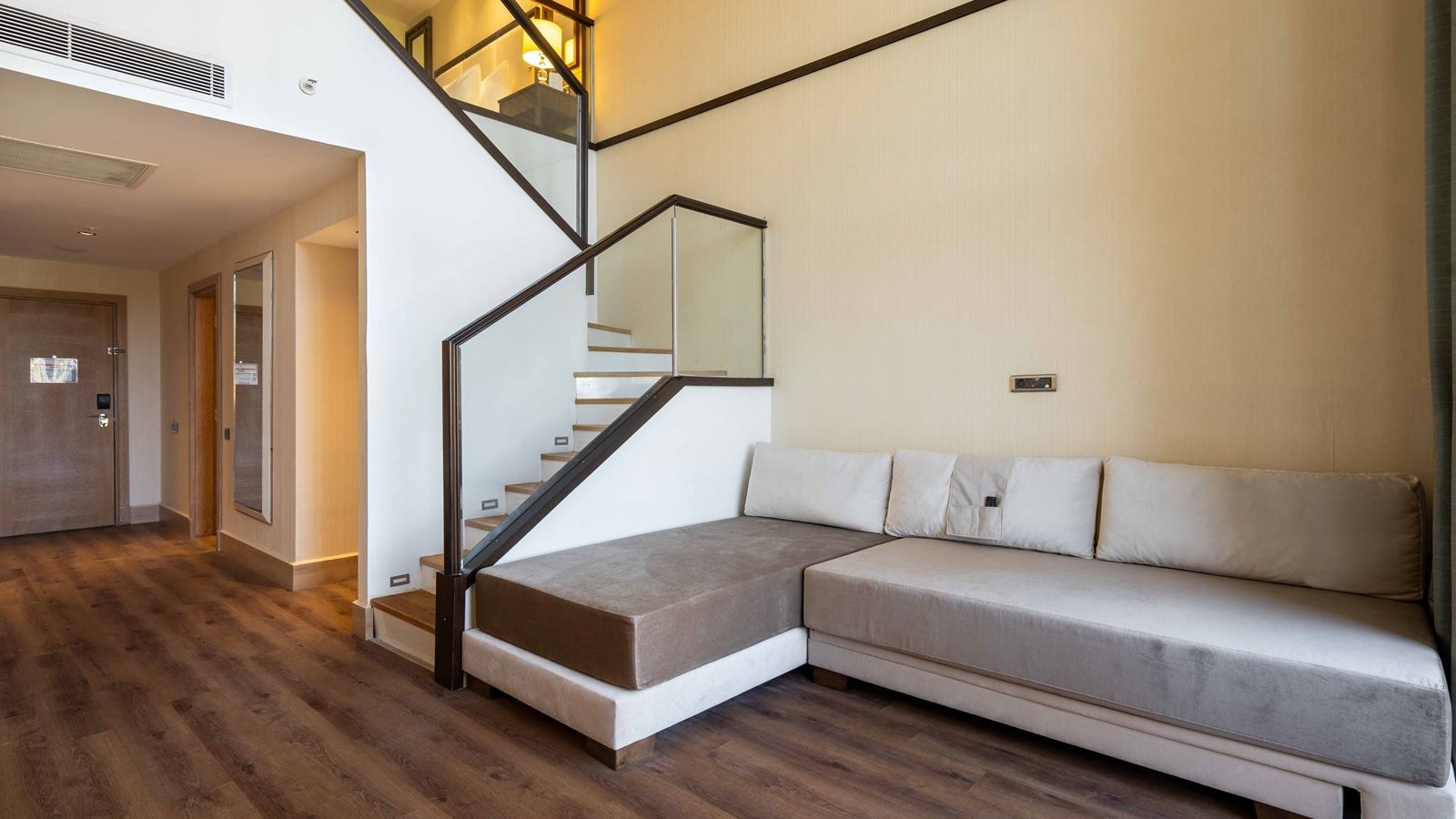 rooms-dublex-family-suite