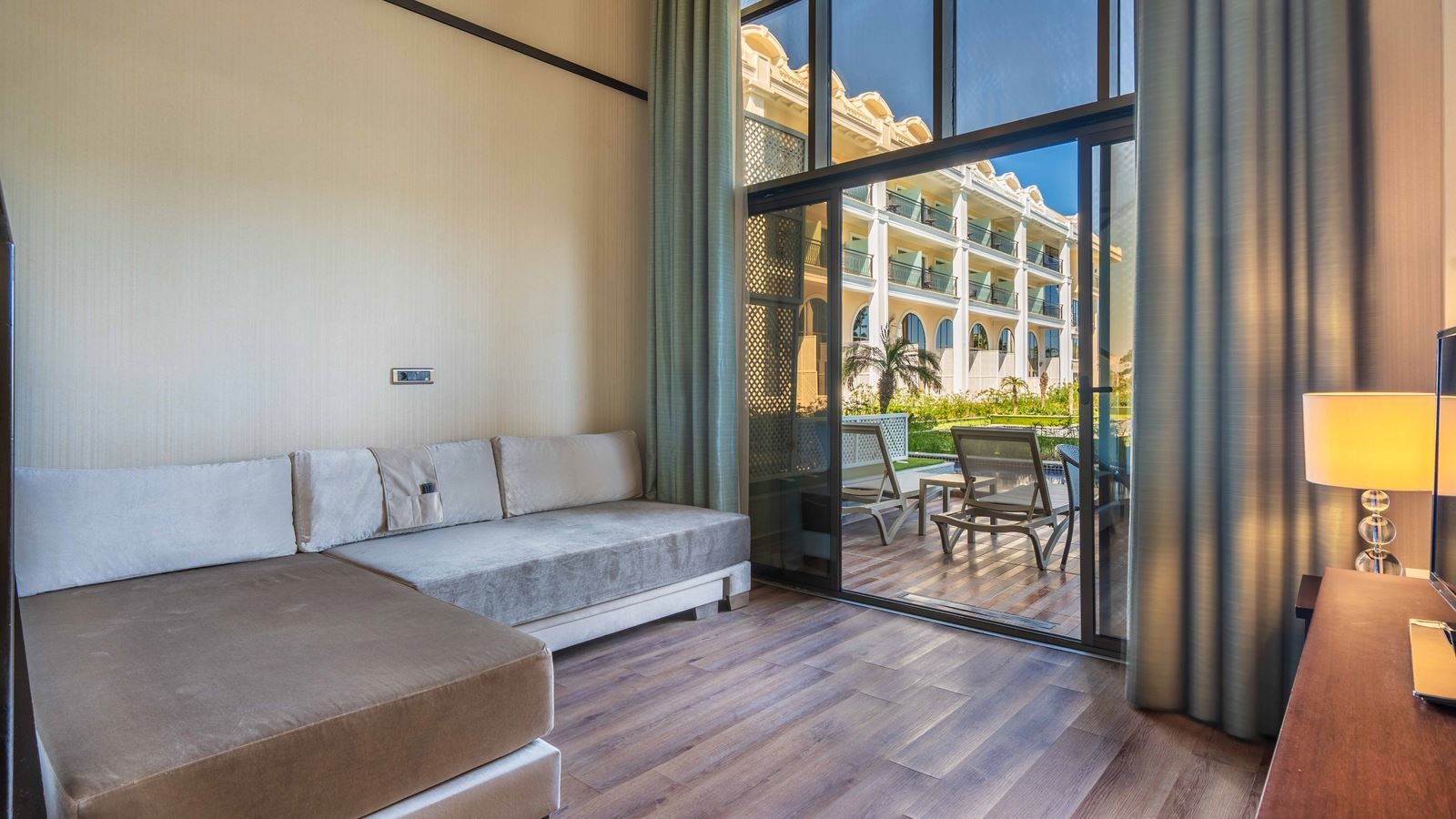 rooms-dublex-family-suite