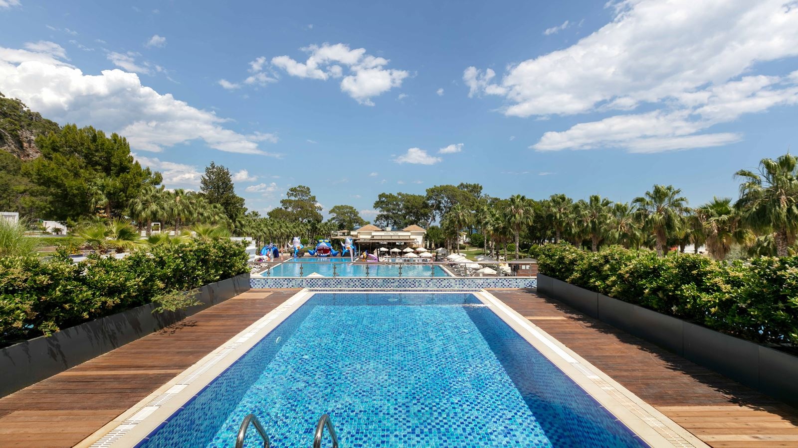 rooms-platinium-dublex-suite-executive-with-pool