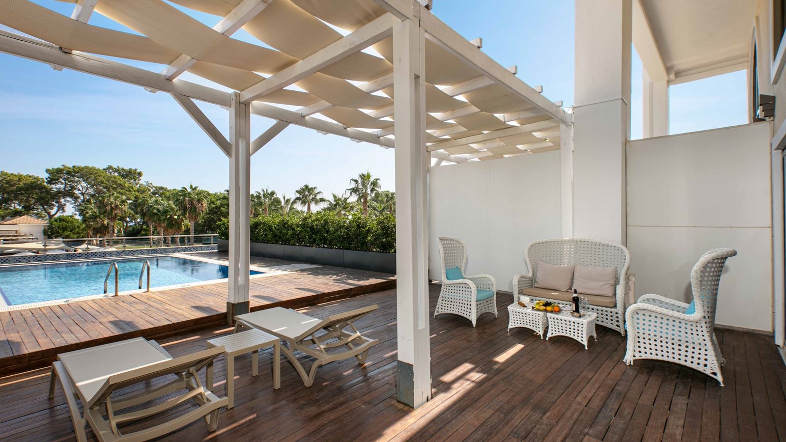 rooms-platinium-dublex-suite-executive-with-pool