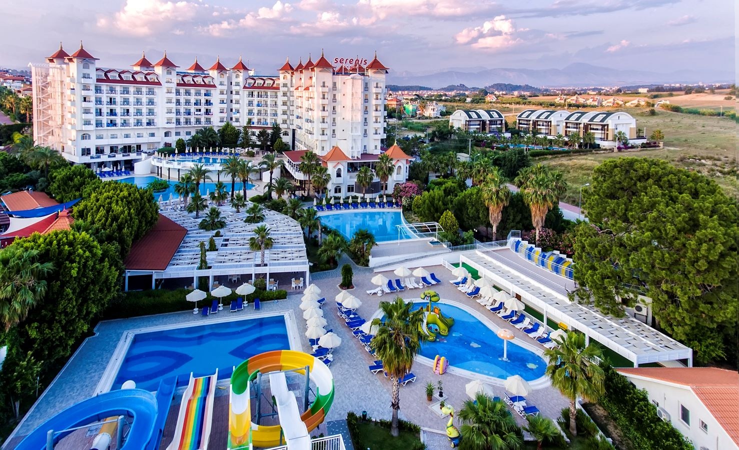 water-park-outdoor--indoor-pool