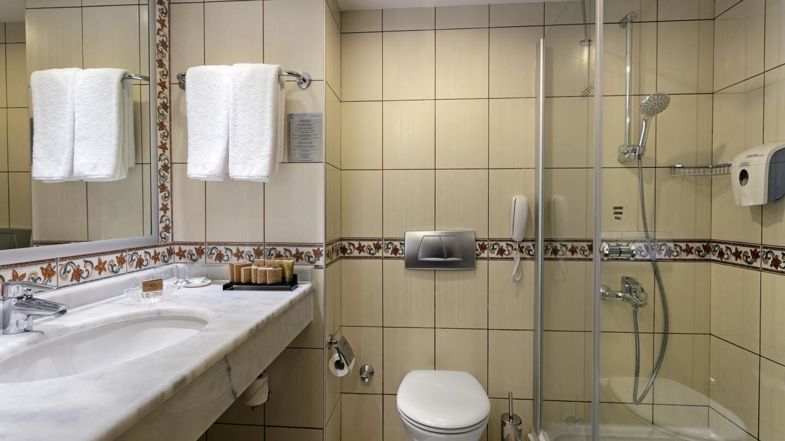 rooms-main-building-standard-room