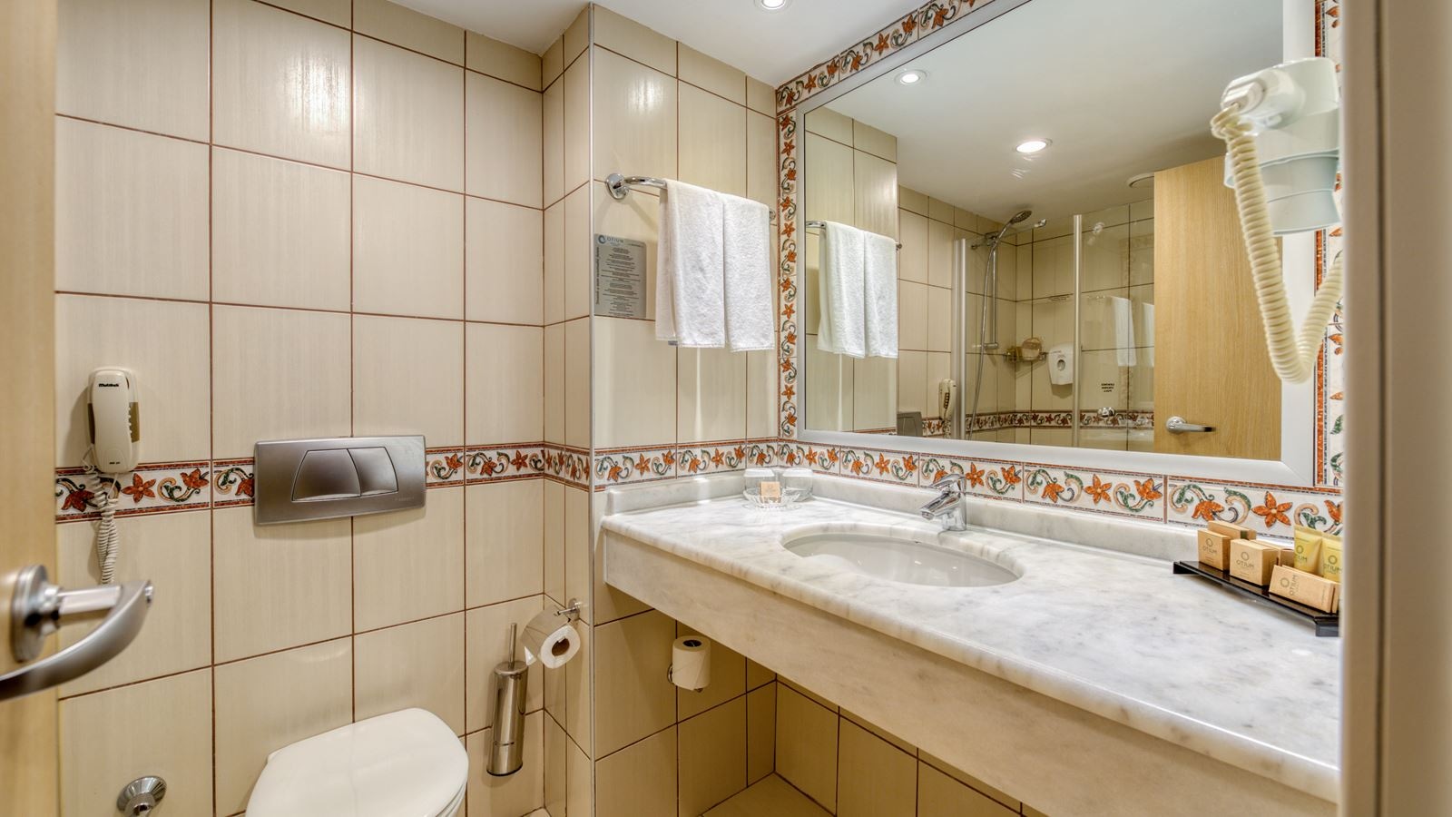 rooms-bungalow-standard-room