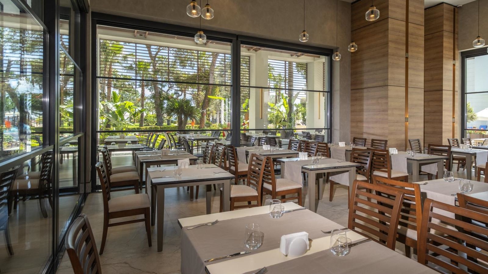 restaurants-main-restaurant