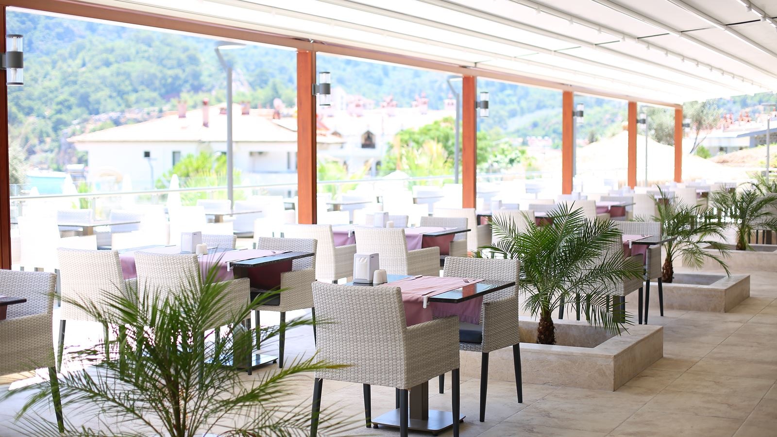 restaurants-lotus-restaurant