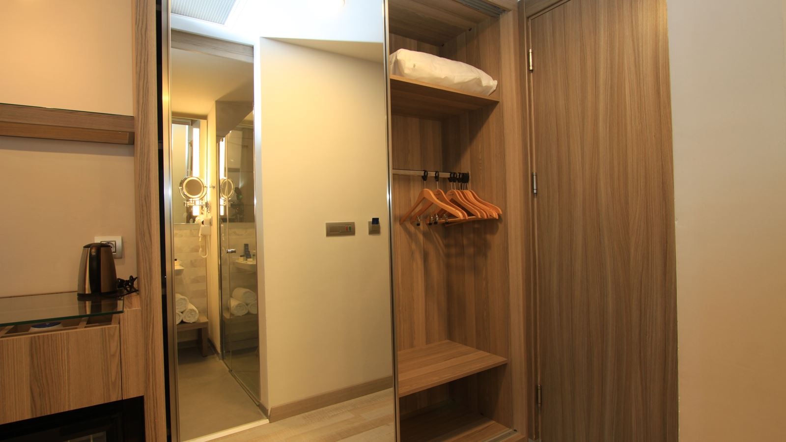 rooms-standard-side-sea-view