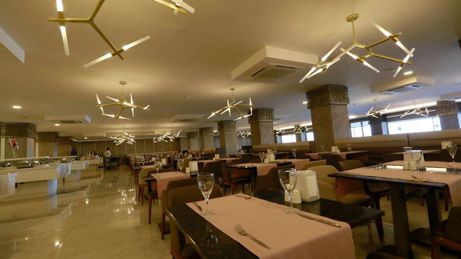 restaurants-lotus-restaurant