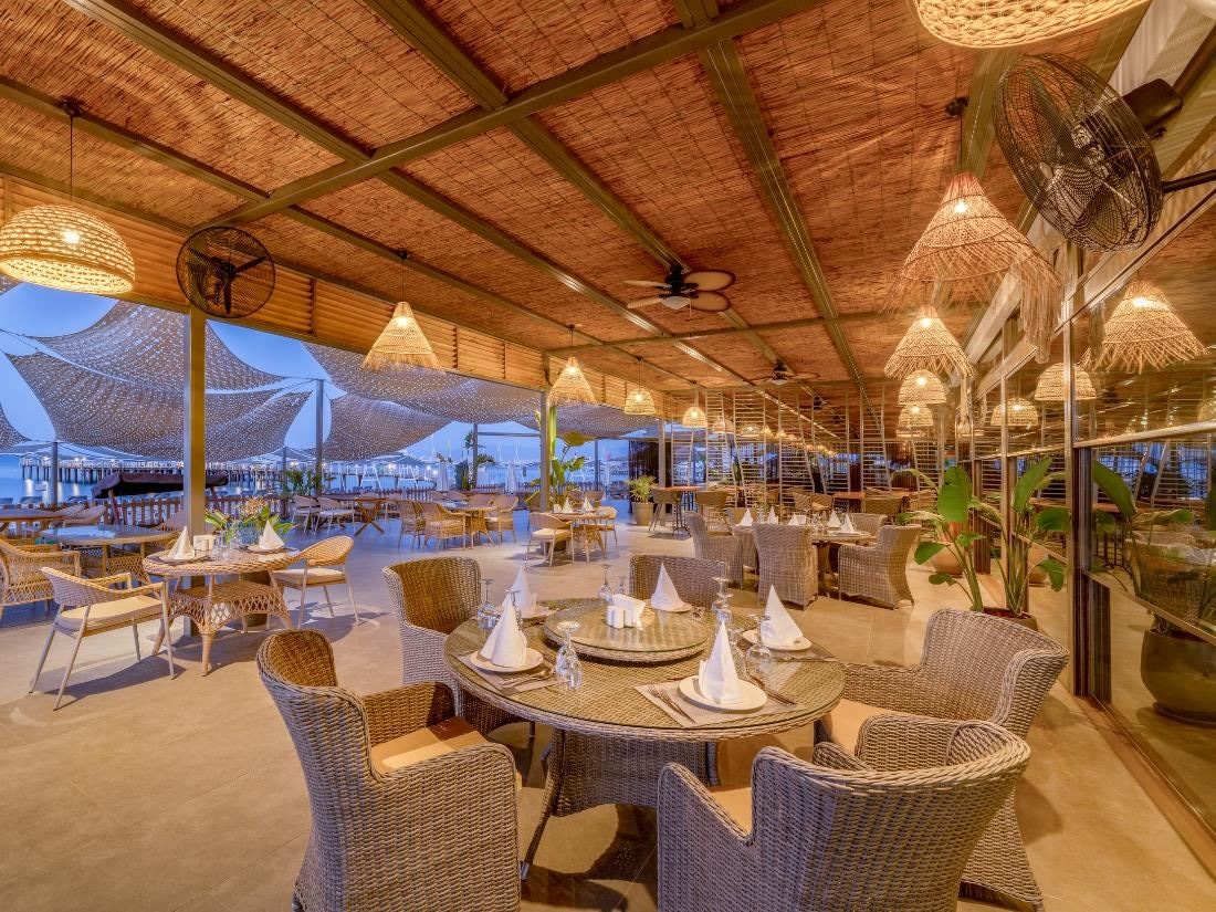 restaurants-stenella-steak