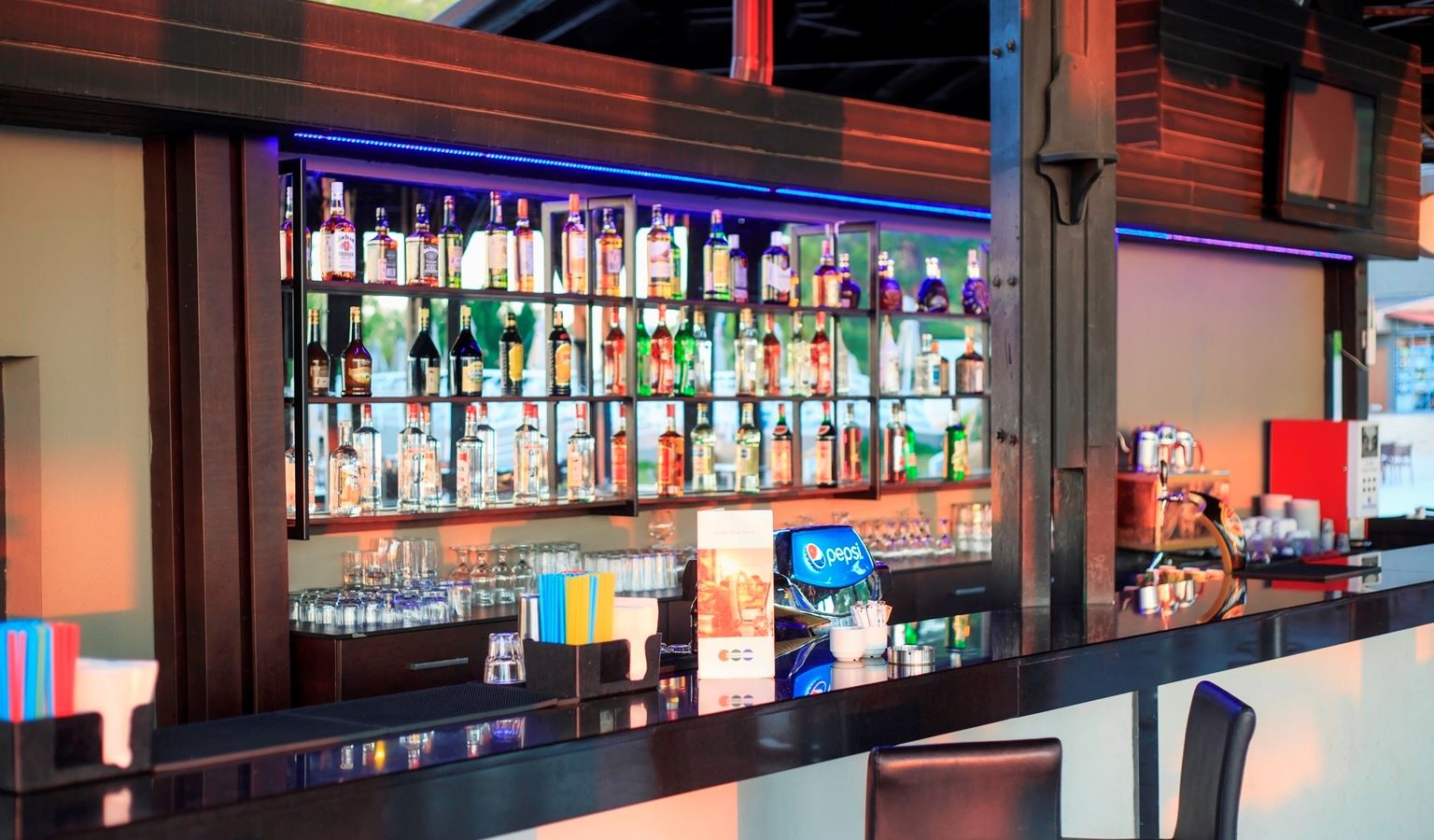 bars-lotus-beach-bar