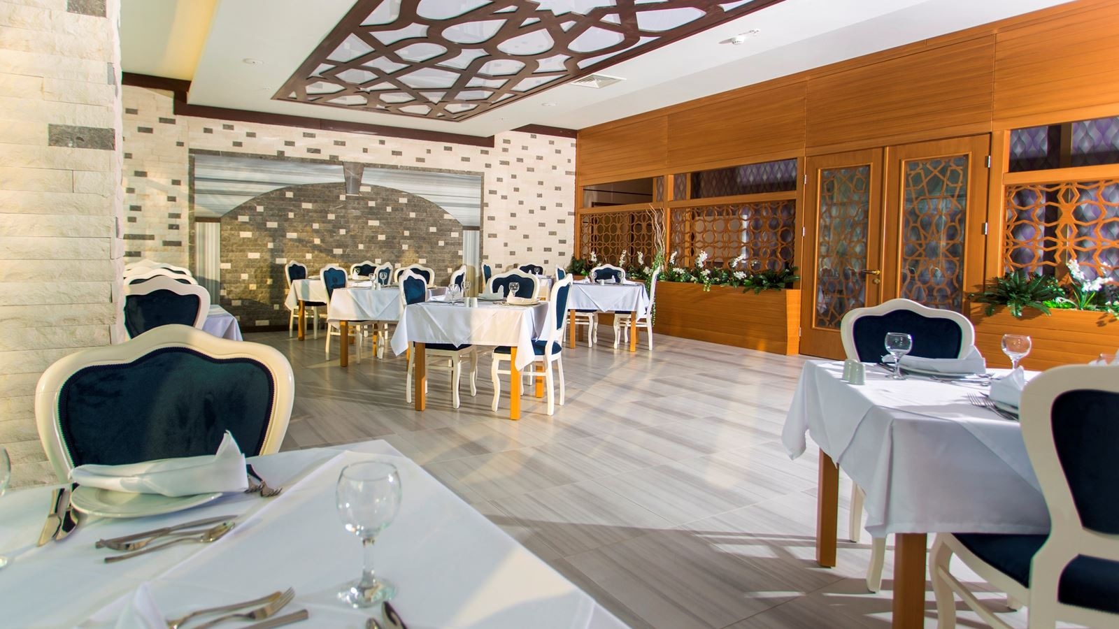 restaurants-main-restaurant