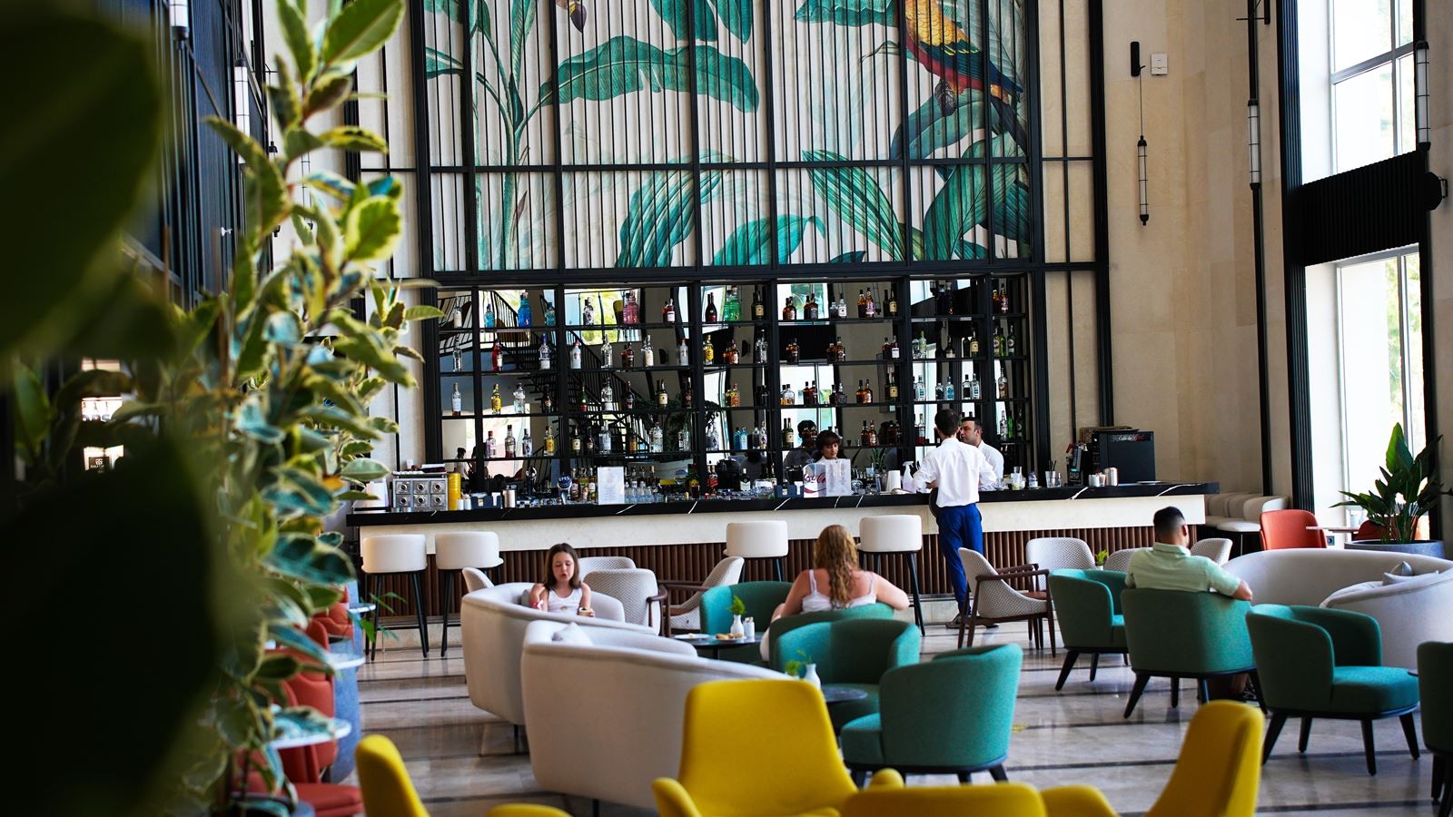 bars-lotus-lobby-bar