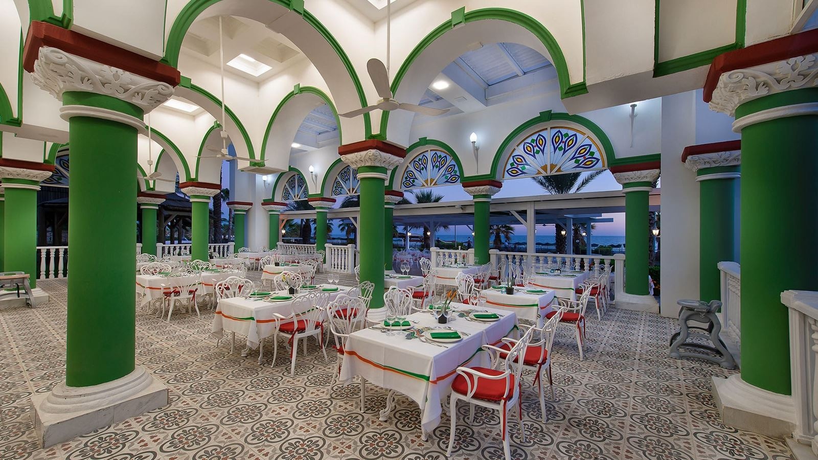 restaurants-la-perla-restaurant