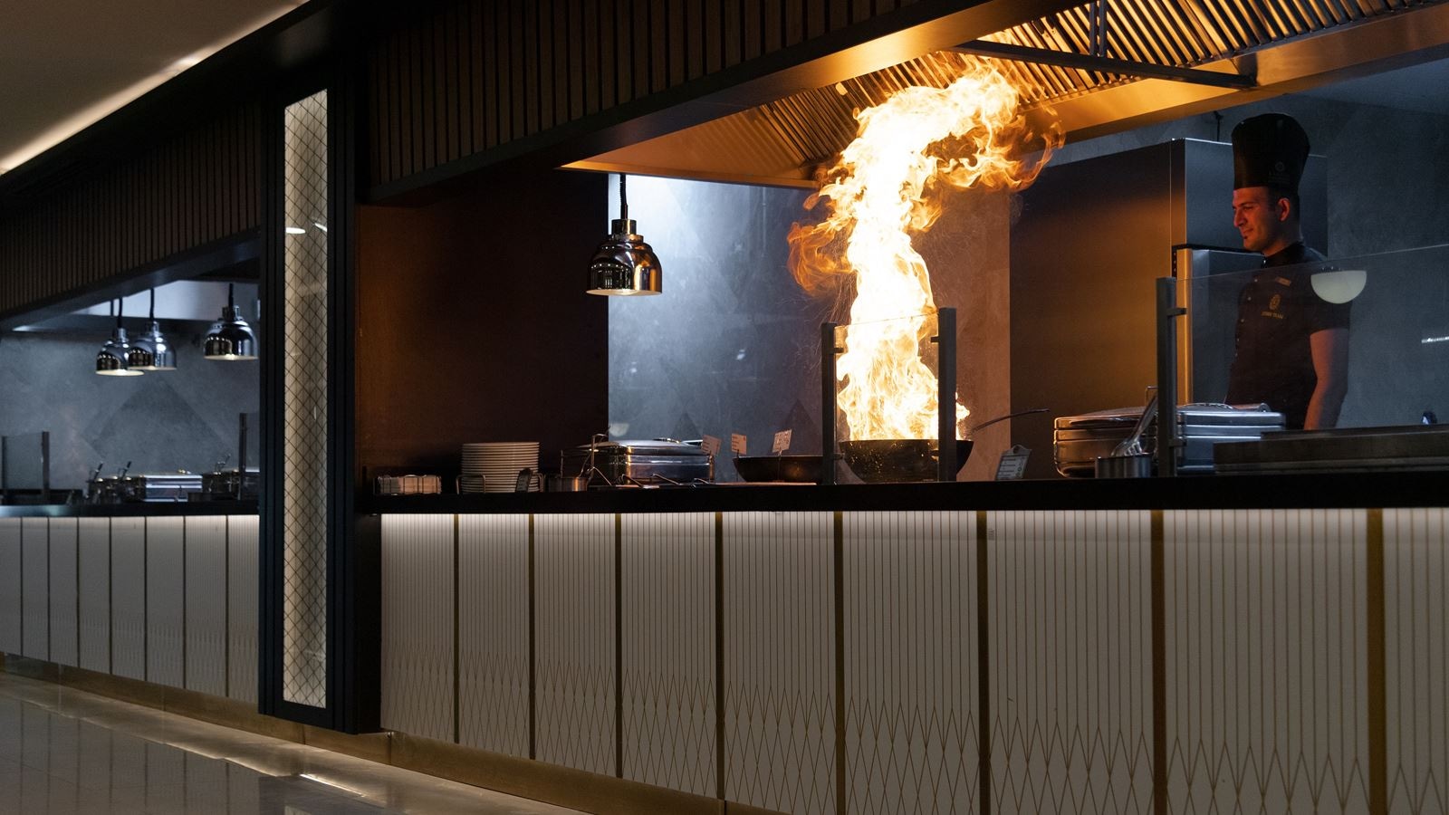 restaurants-grandee-main-restaurant