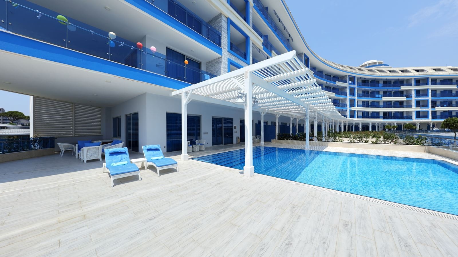 rooms-superior-sueno-suite-swim-up