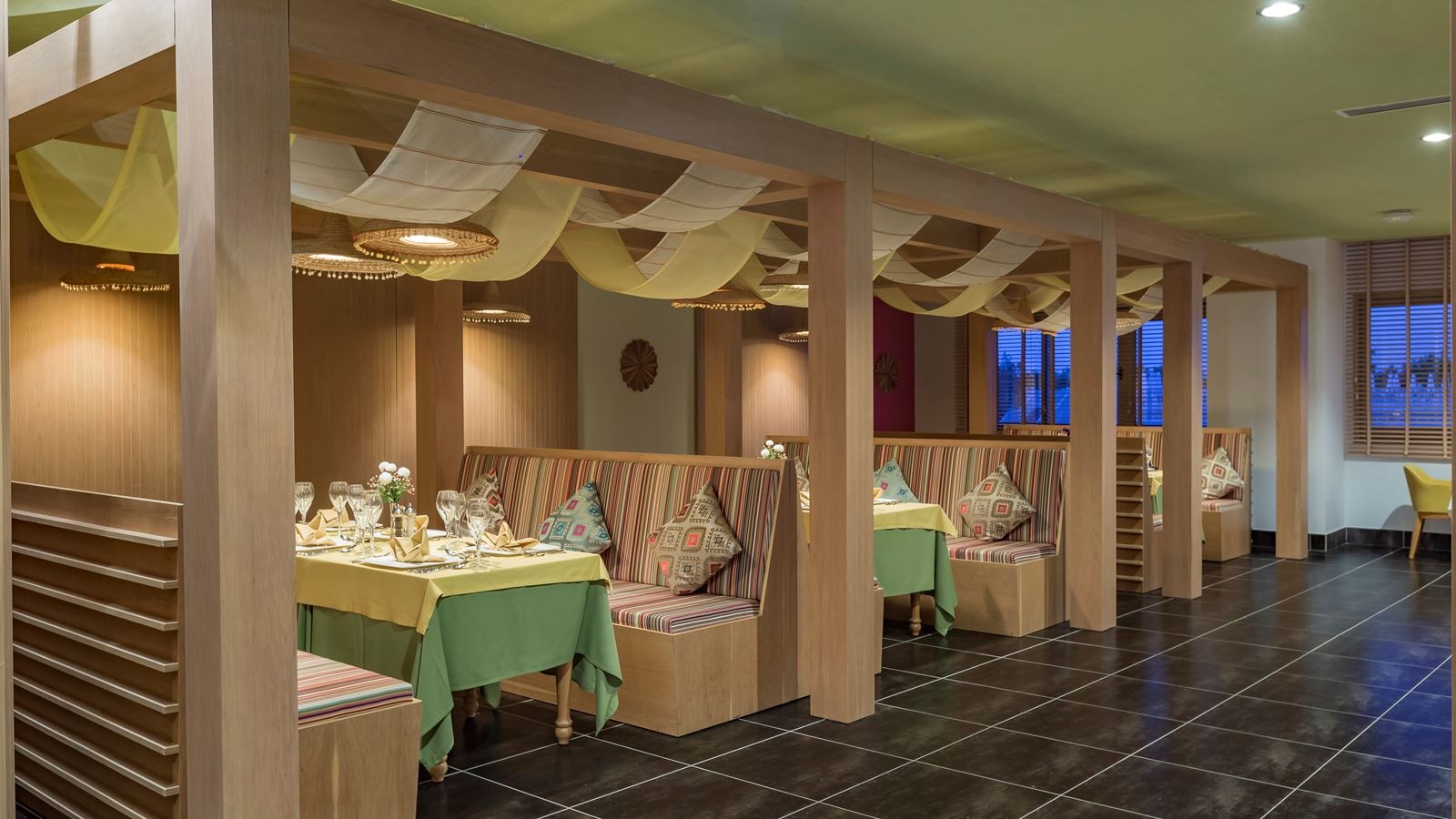 restaurants-agra--mexicanindian