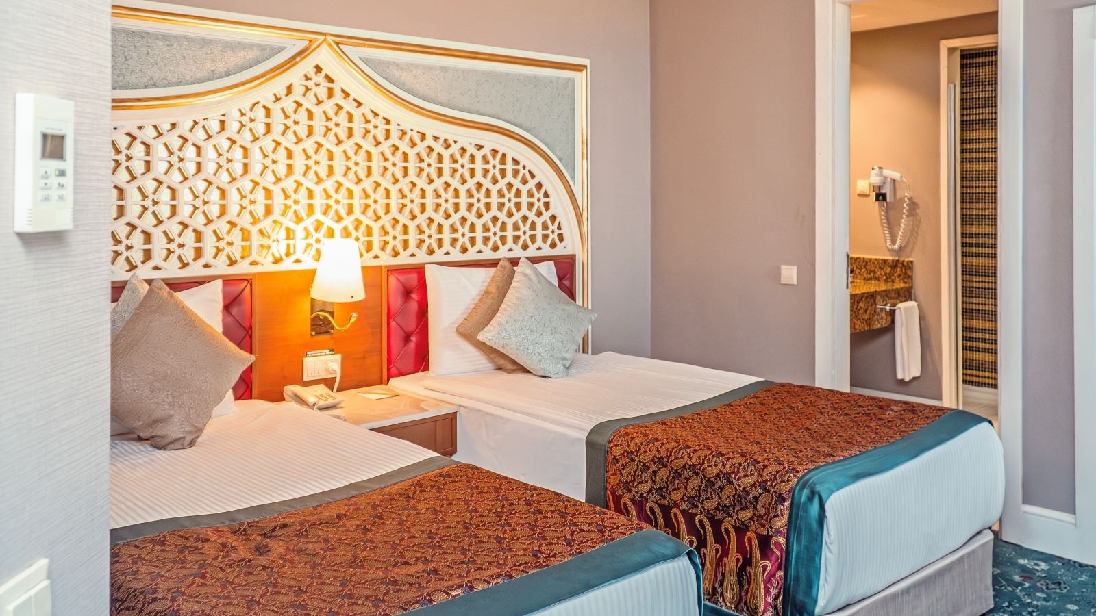 rooms-duplex-family-room-sea-view