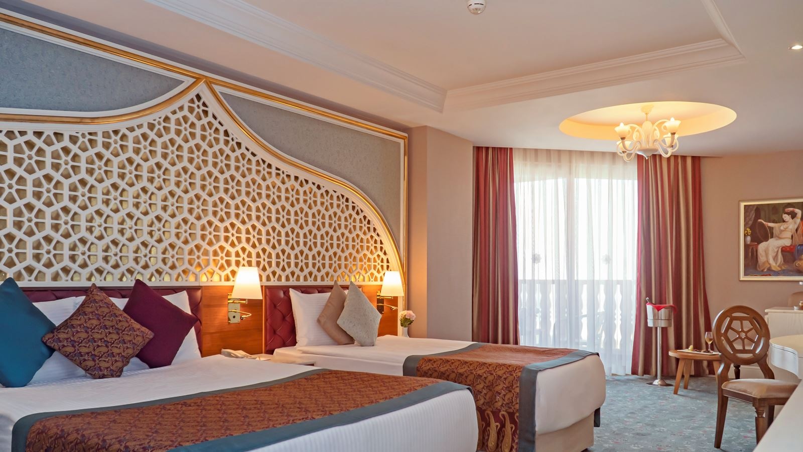 rooms-superior-standard-room-side-sea-view