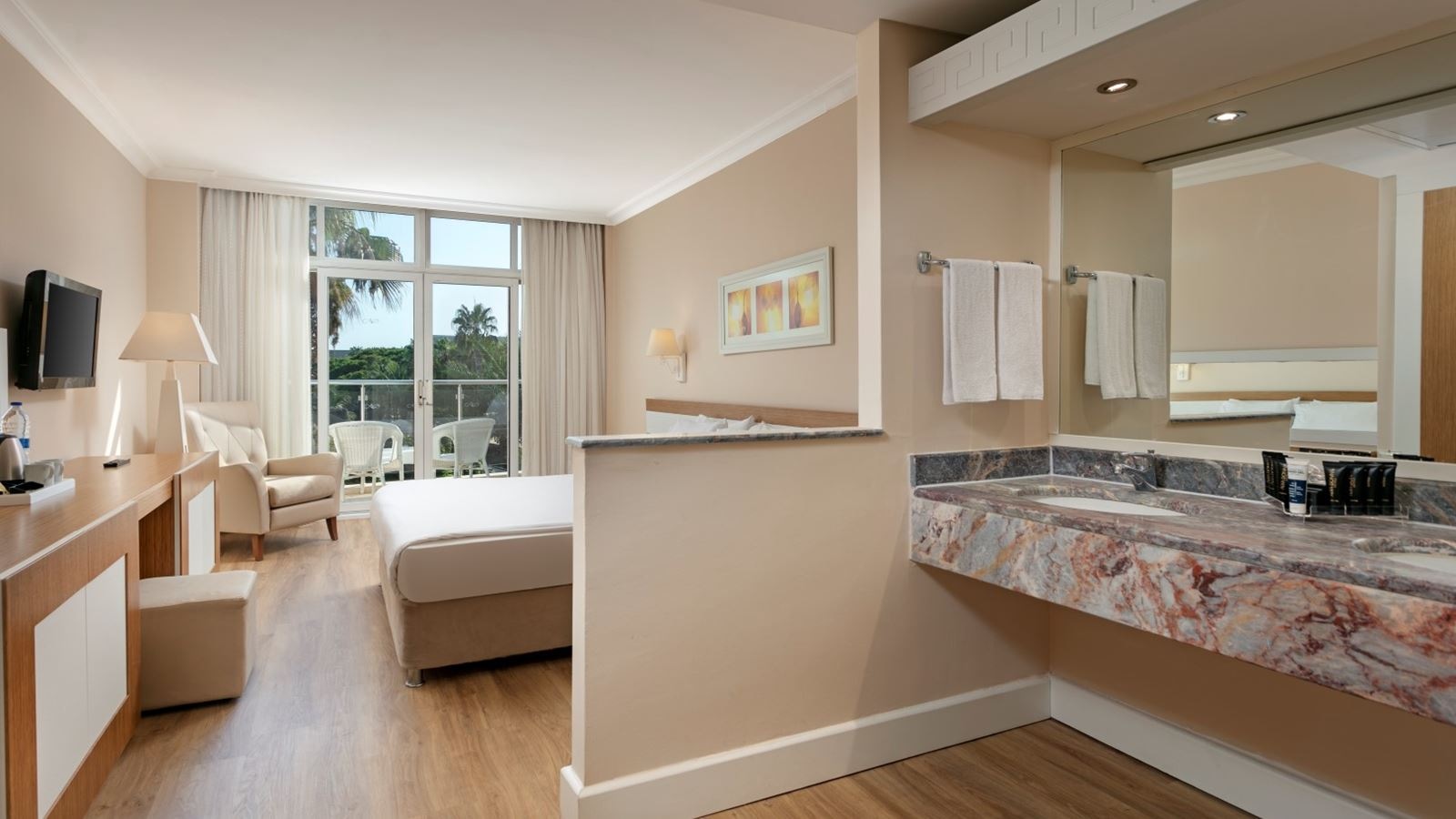 rooms-standard-room-land-view