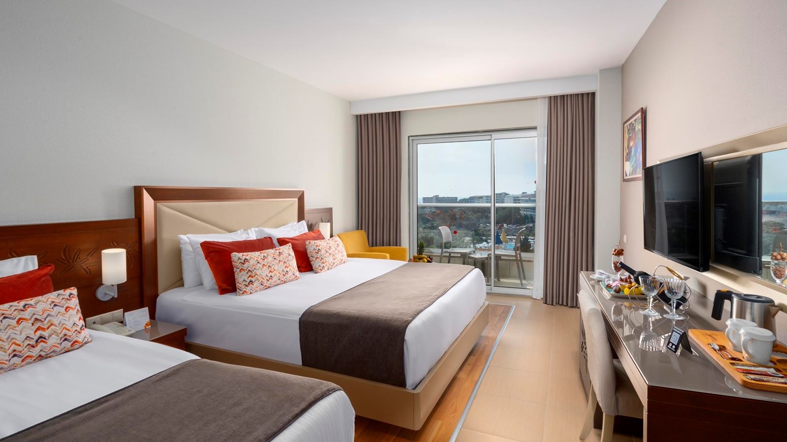 rooms-standart-land-view-room