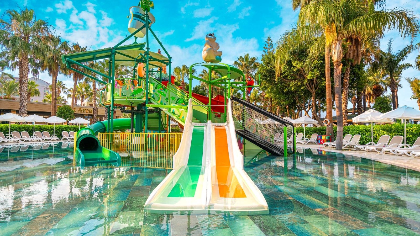 water-park-outdoor-childrens-pool