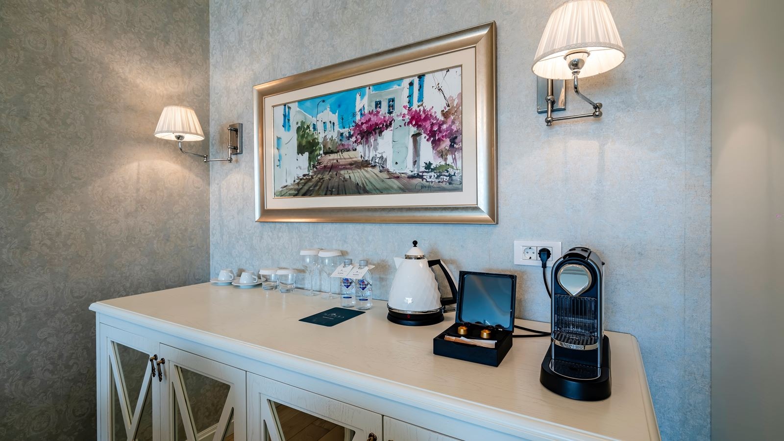 rooms-bodrum-suite-with-living-room