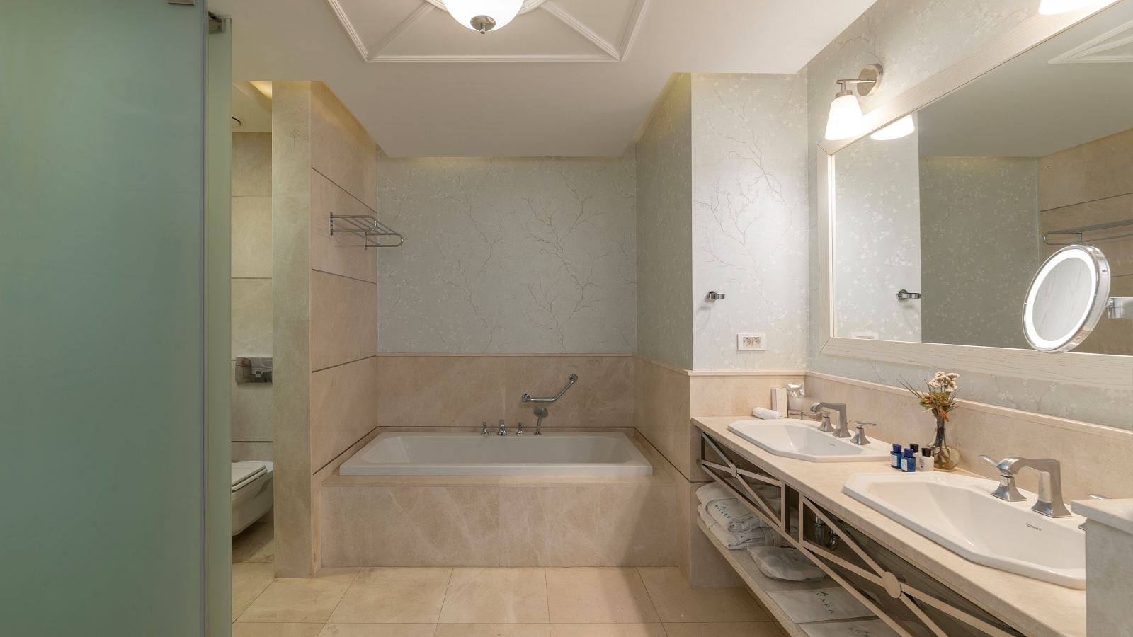 rooms-premium-queen-room-sea-view