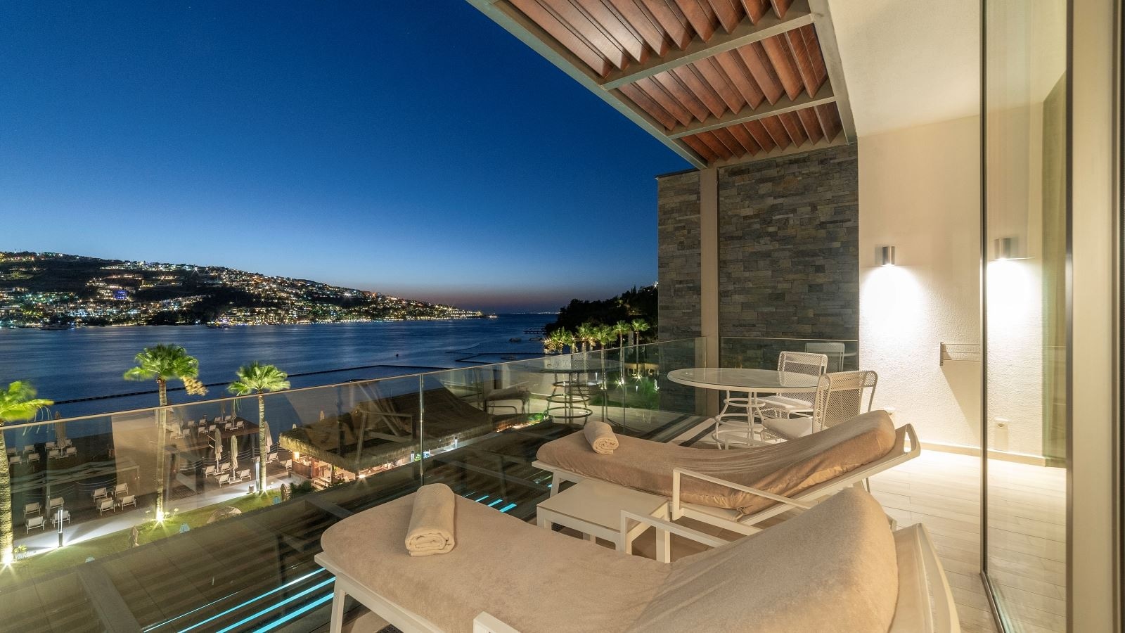 rooms-premium-queen-room-sea-view